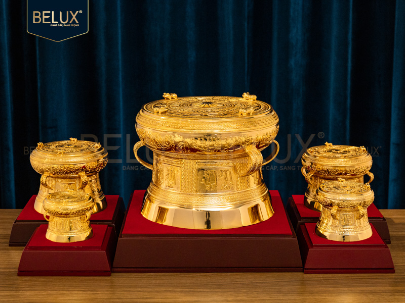 Quả trống đồng lưu niệm mạ vàng 24k các kích thước